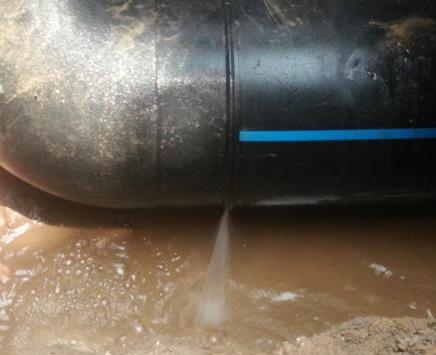 西工楼顶渗水维修公司为大家分享下西工卫生间漏水维修修补技术!